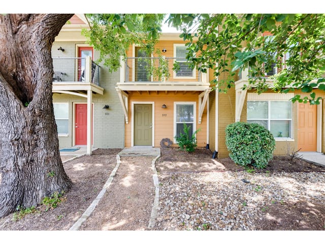 1101 Grove Blvd Unit #102