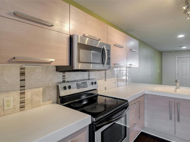 1101 Grove Blvd Unit #301