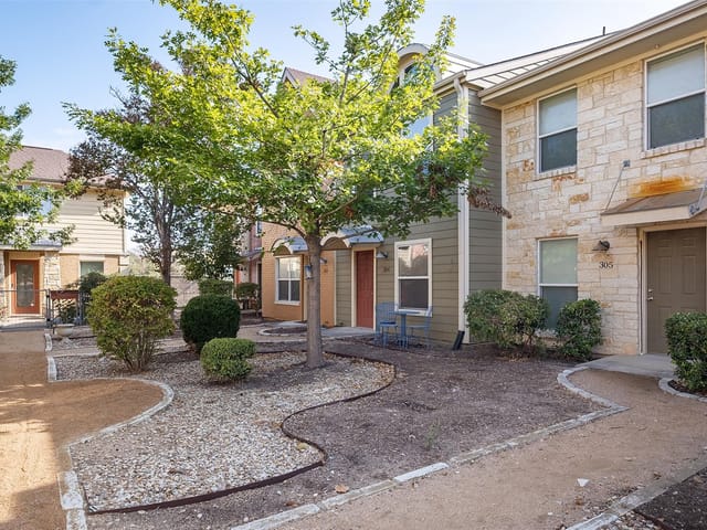 1101 Grove Blvd Unit #304