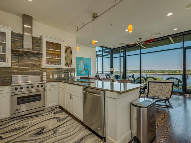 1101 Ivean Pearson RD Unit #D202