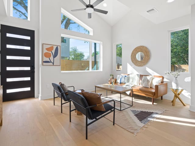 1101 1/2 Linden St Unit #2