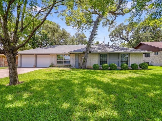11012 Alhambra DR