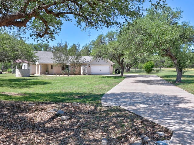 11019 Southwest Oaks