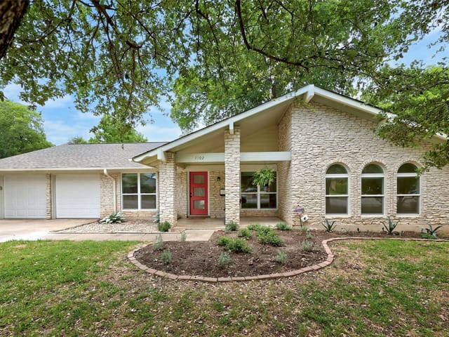 1102 Little Elm Park