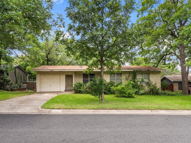 1102 Southwood RD