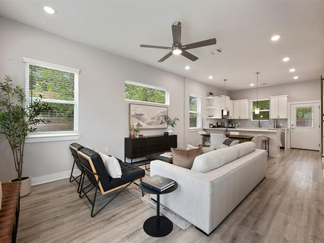 1104 Begonia Ter Unit #2
