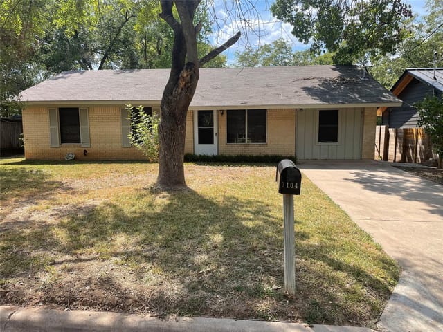 1104 Gardner CV