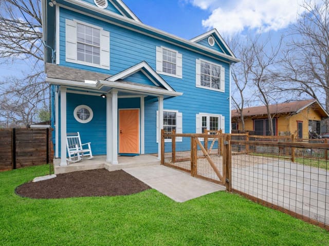 1104 Richardine Ave