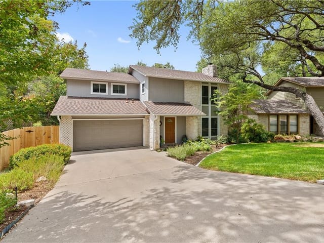 1104 Snowy Owl Ct