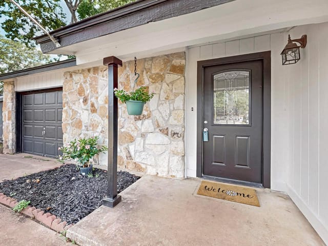 1104 Speer Ln