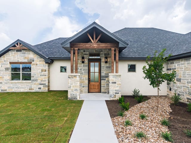 11043 Eagle Walk BLVD