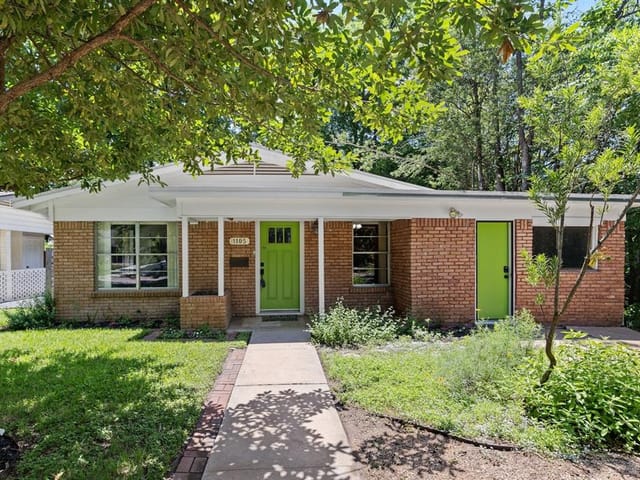 1105 Alegria Rd