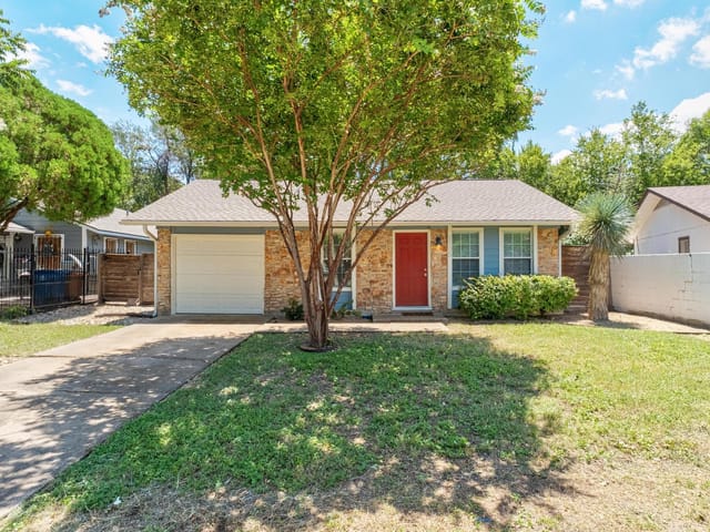 1105 Brookswood Ave