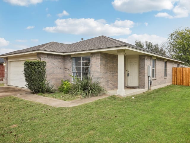 1106  Henderson Dr