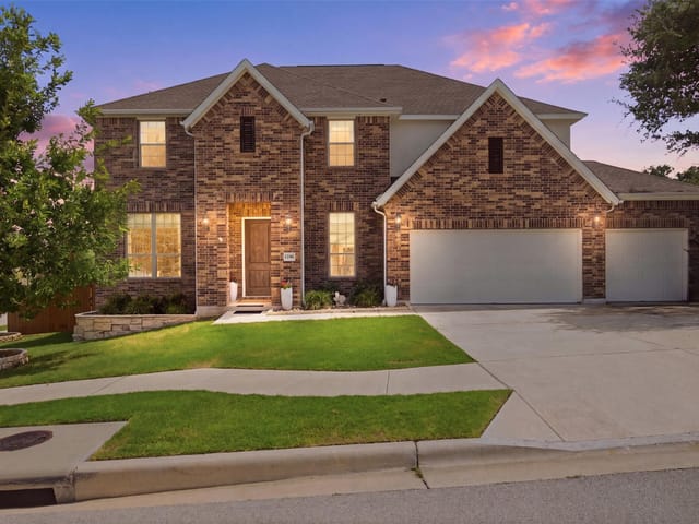 1106 Silent Oaks DR