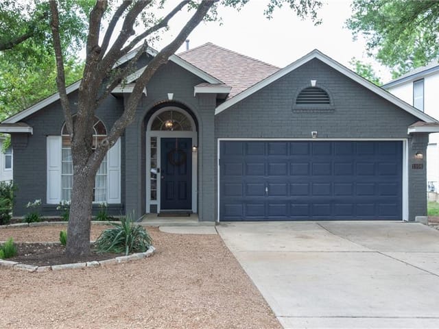 1106 Strickland Dr