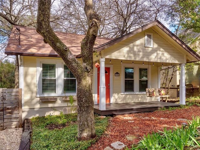 1106 W Annie ST