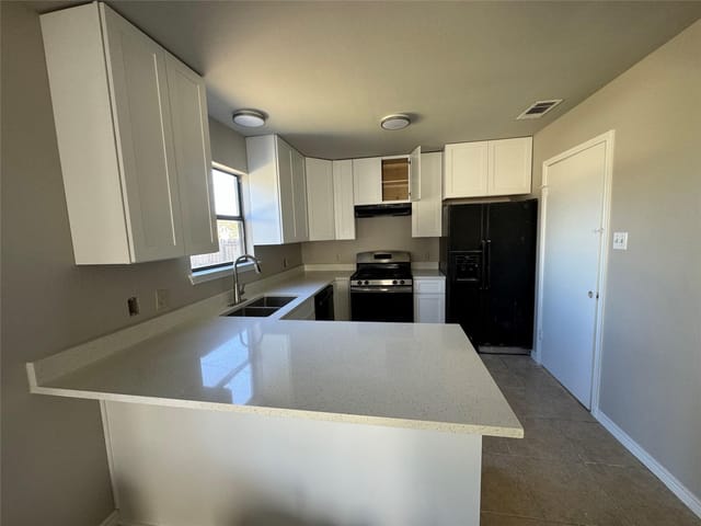 1106 York Castle Dr