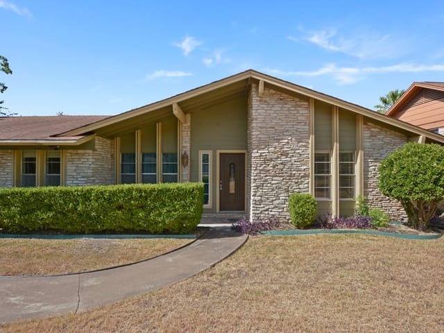 1107 Apollo Dr