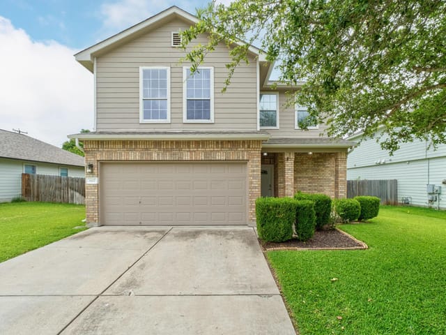 1107 Concan DR