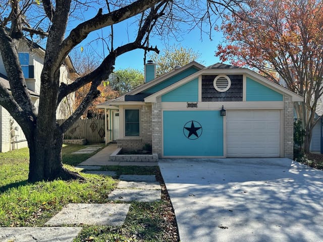 1107 Gatehouse Dr