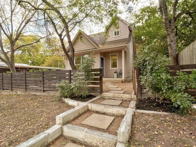1107 Jewell St Unit #B