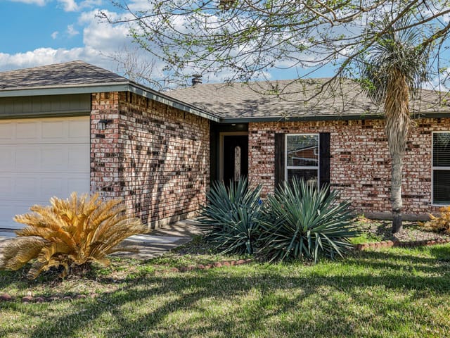 1107 Long Meadow DR