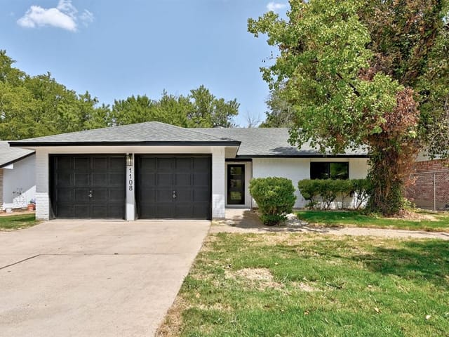 1108 Kenyon Dr