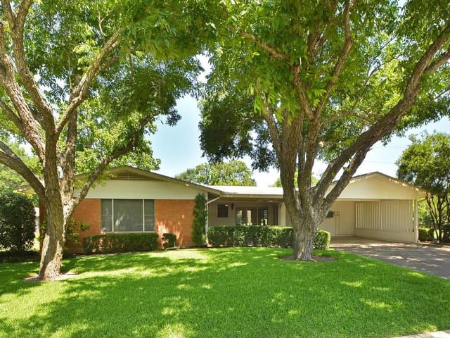 1109 E Applegate Dr