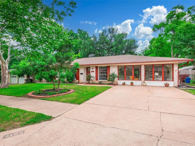 1109 Radam Cir