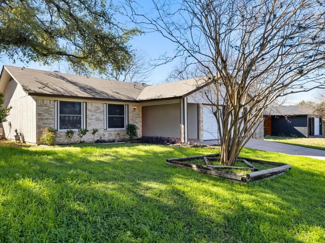 1109 Speer Ln
