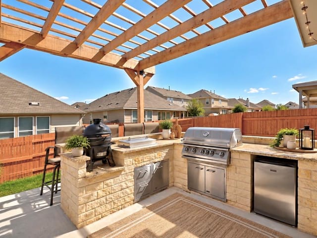 111 Bayberry CIR
