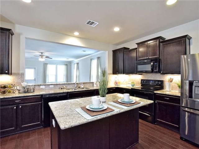 111 Bear Creek LN