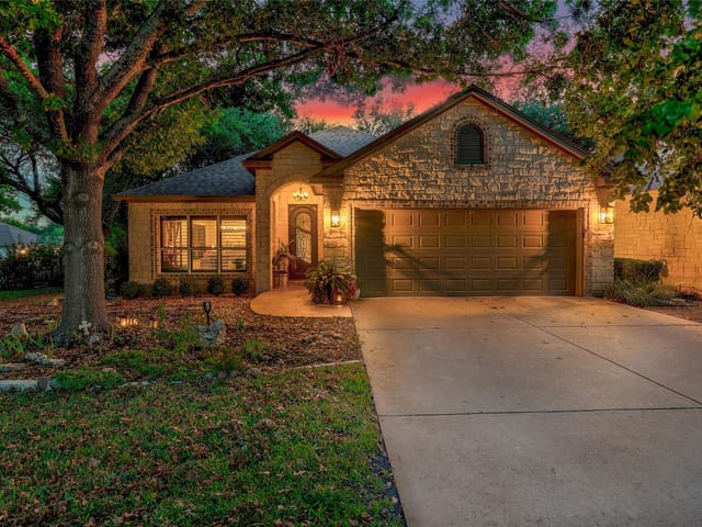 111 Brazos DR