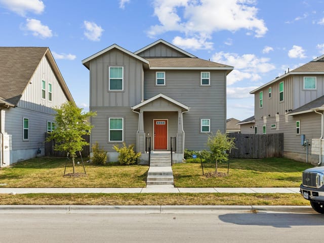 111 Magnolia Ranch LN