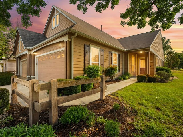 111 Nassau Cir