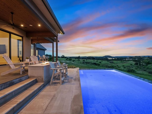 111 Rock N Robyn Trail