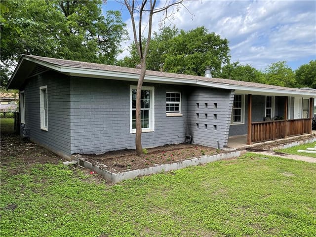 111 W Odell St