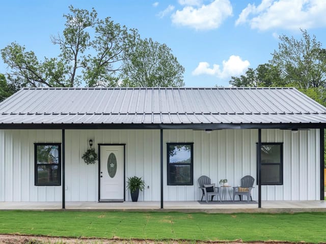 1110 Caldwell