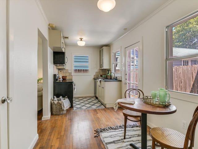 1110 W 22nd St Unit #16