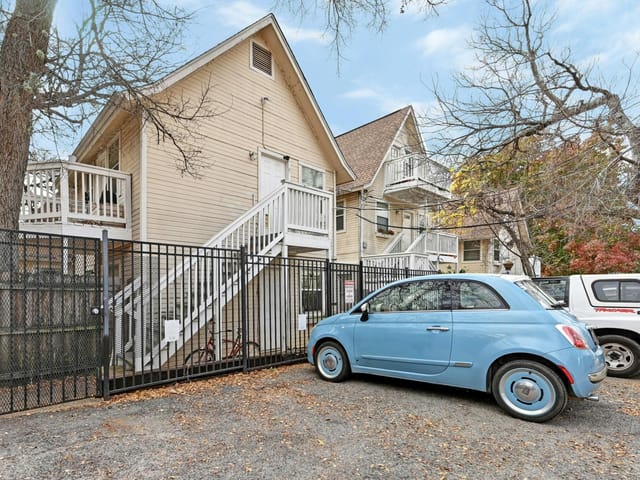 1110 W 22nd St Unit #7