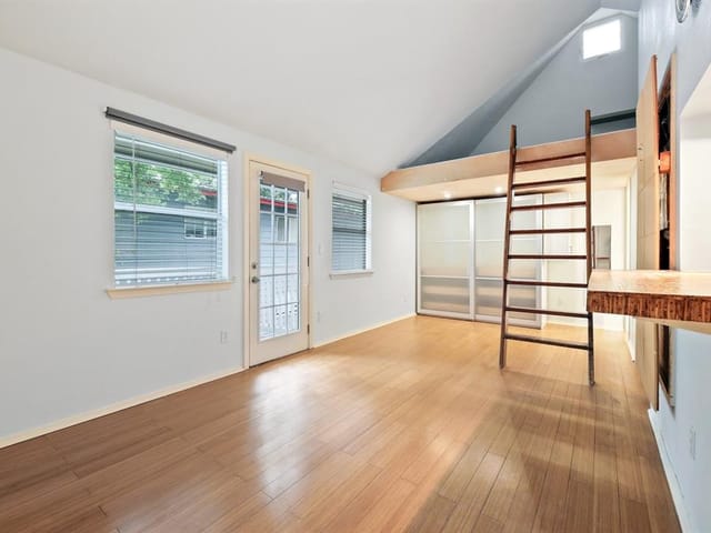 1110 W 22nd St Unit #8