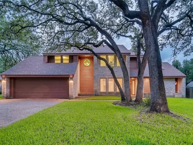 11100 Chateau Hill