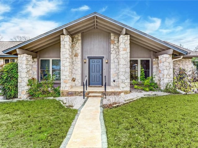11101 Hidden Bluff Dr