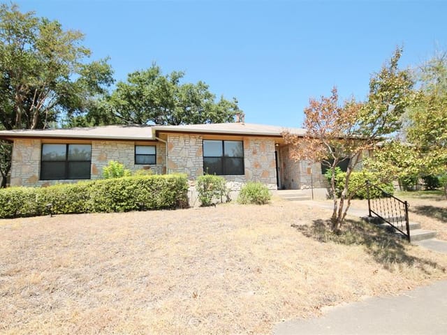 11102 Oak Knoll Dr