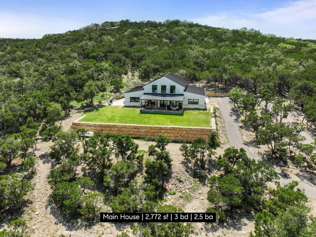 11104 Trails End RD