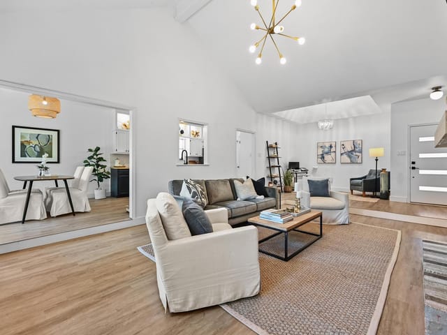 11104 Whiskey River Dr