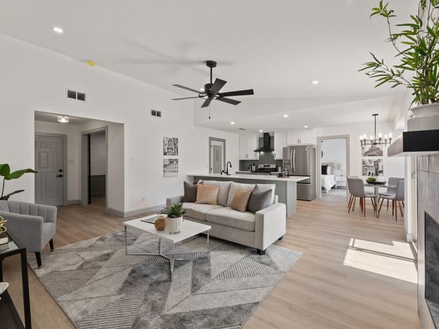 11105 El Salido Pkwy