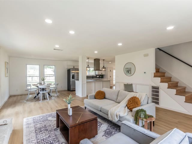 11109 Oak Knoll Dr