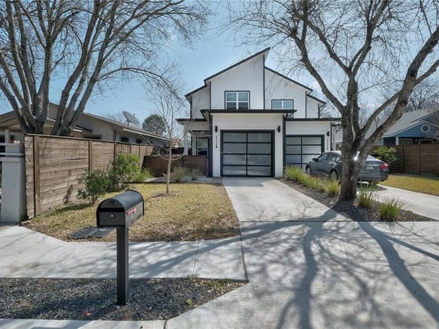 1111 Brookswood Ave Unit #B